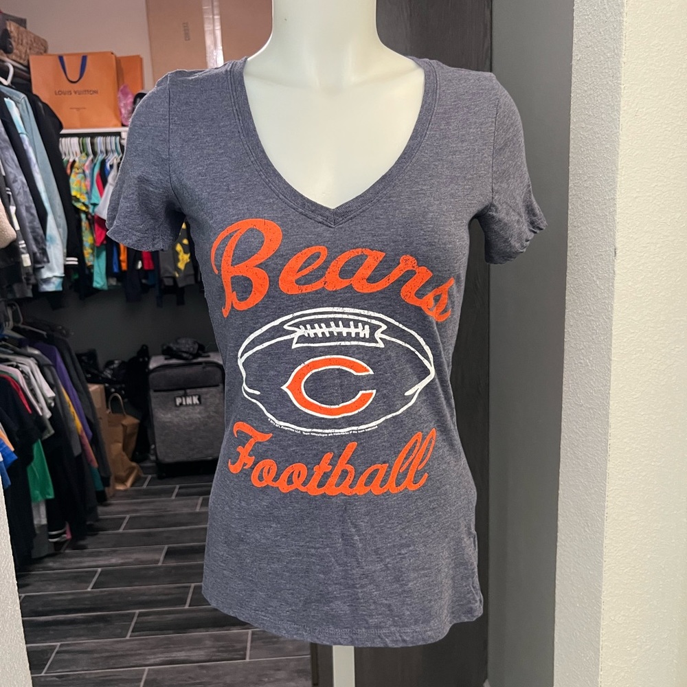 NFL Team Apparel Bears Football Short Sleeve V-Neck Top